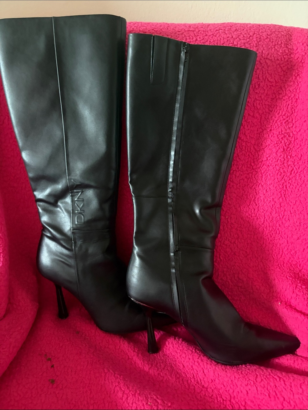 DKNY Black Leather Knee-High Pointed-Toe Stiletto Boots